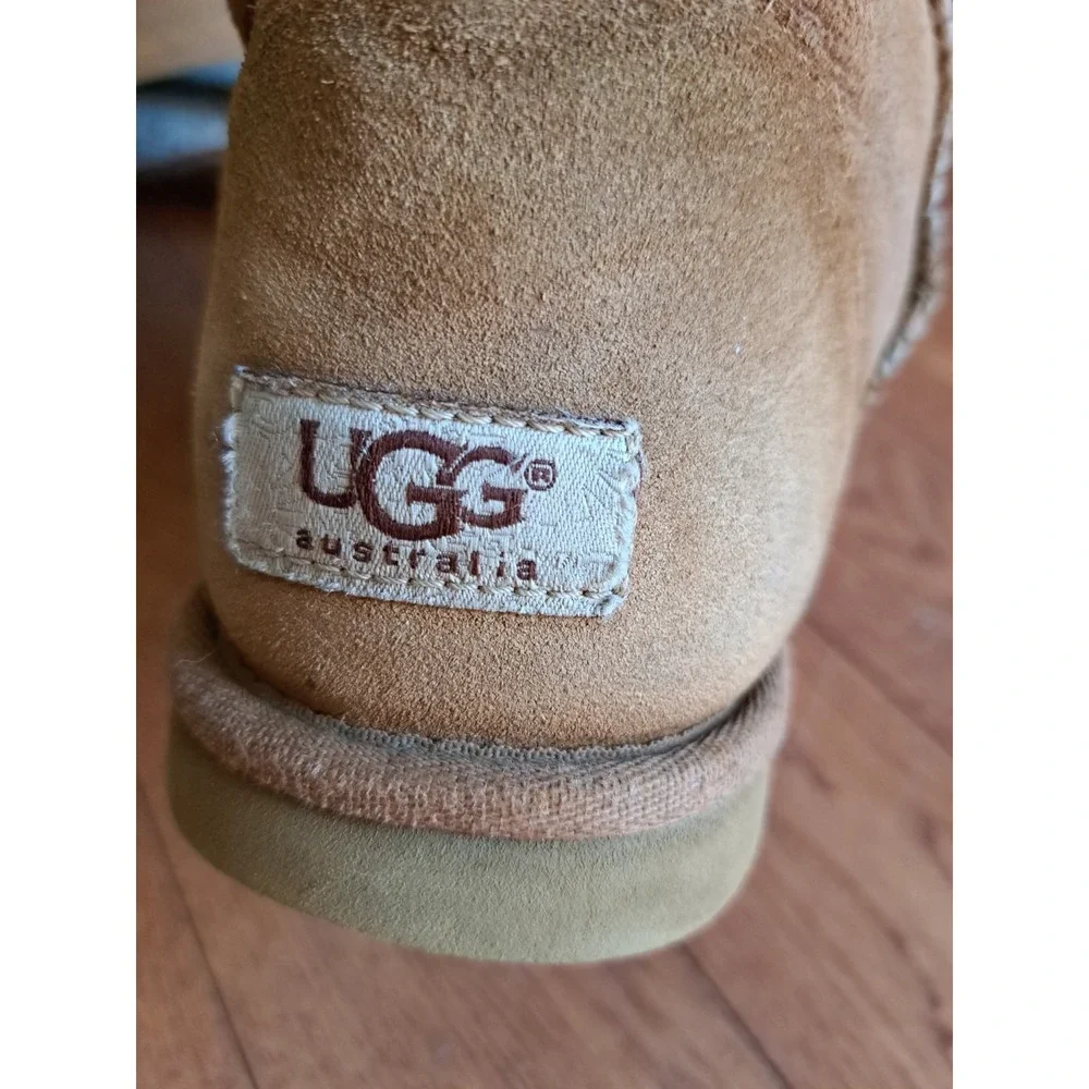 UGG Australia Women's Tan Suede Shearing Winter Snow Boots Mid-calf 8